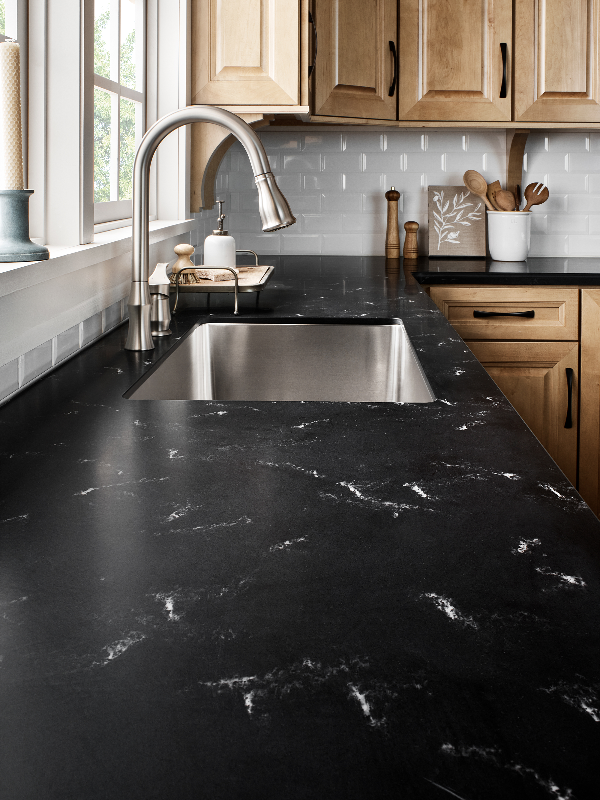 Aurora Midnight, HIMACS - Solid Surface Countertops | LX Hausys US